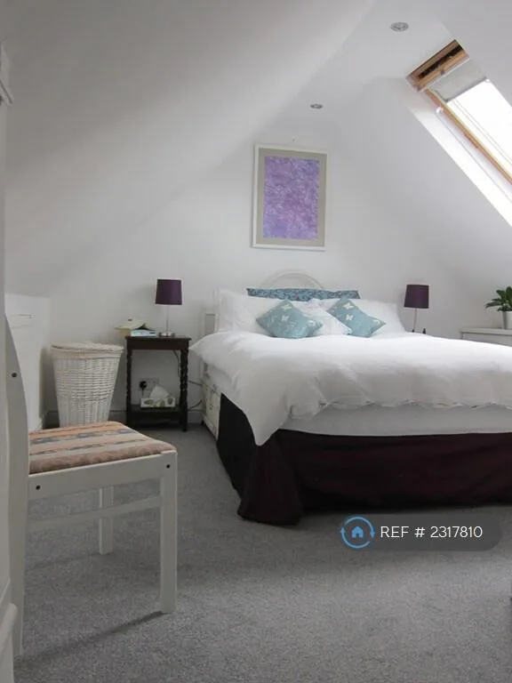 2 bedroom semi-detached house for rent