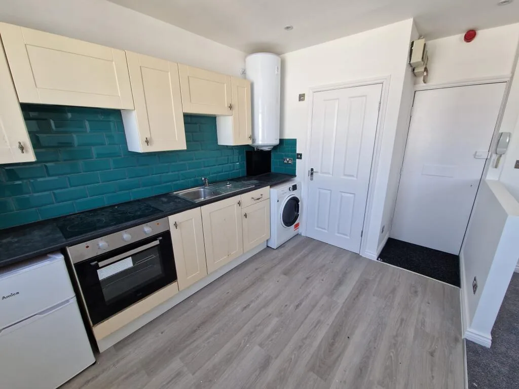 Studio flat for rent