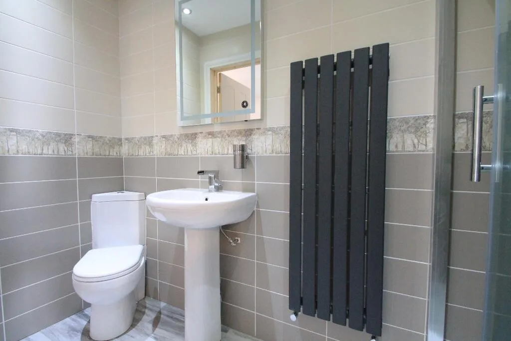 8 bedroom terraced house for rent