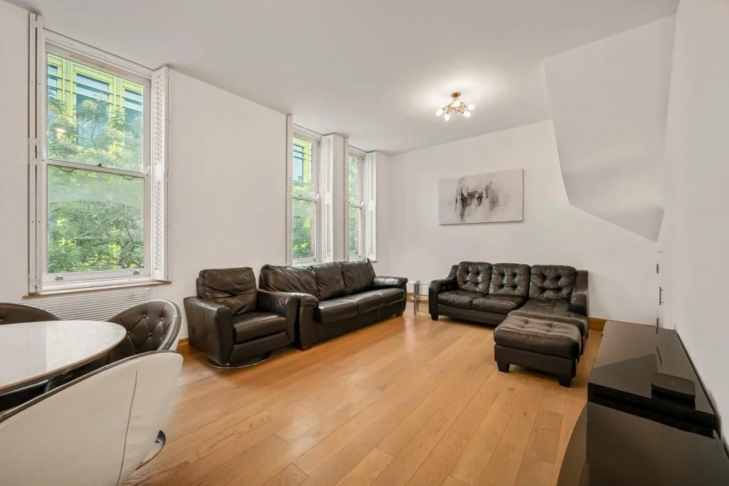 3 bedroom flat for rent