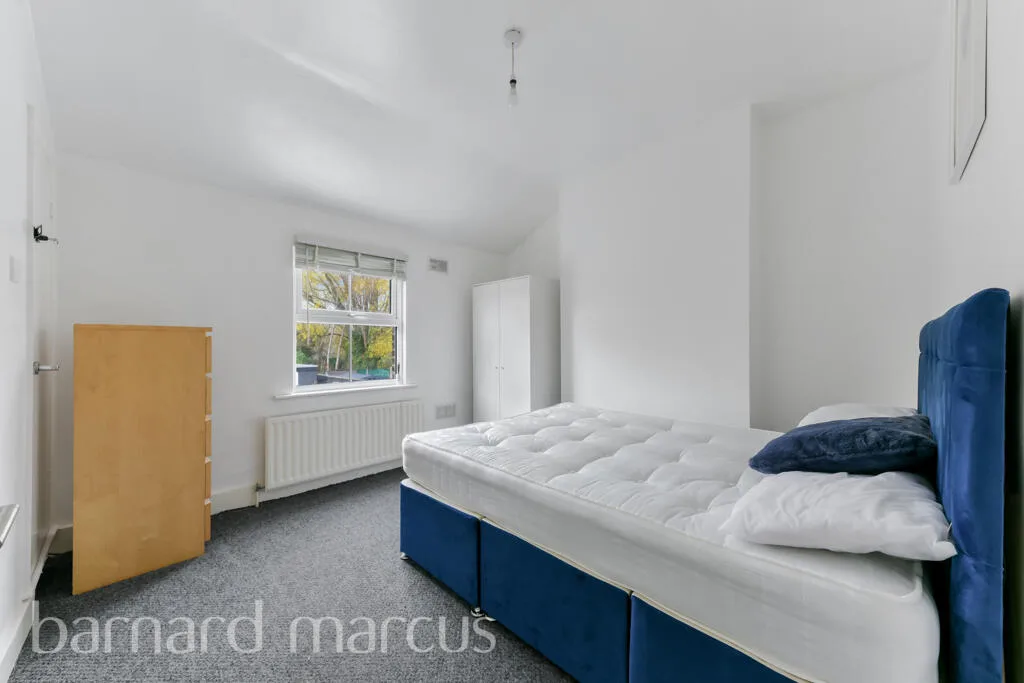 2 bedroom maisonette for rent