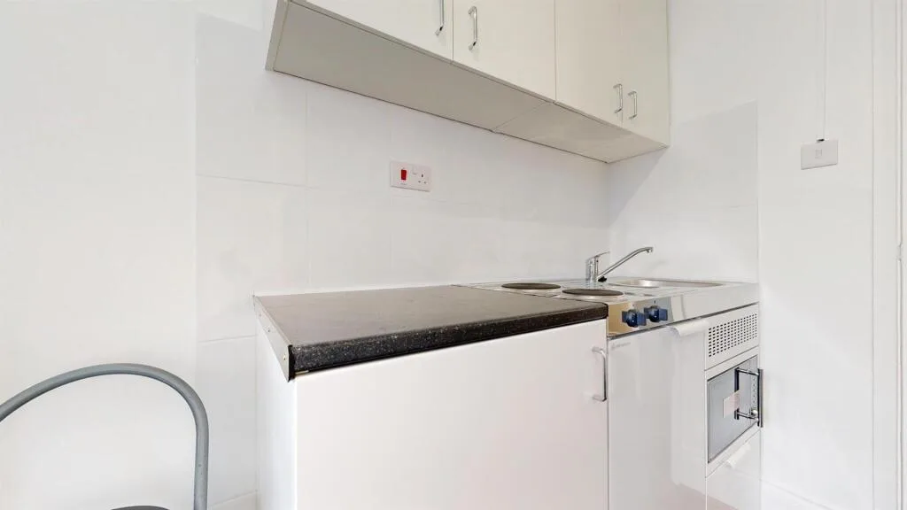Studio flat for rent