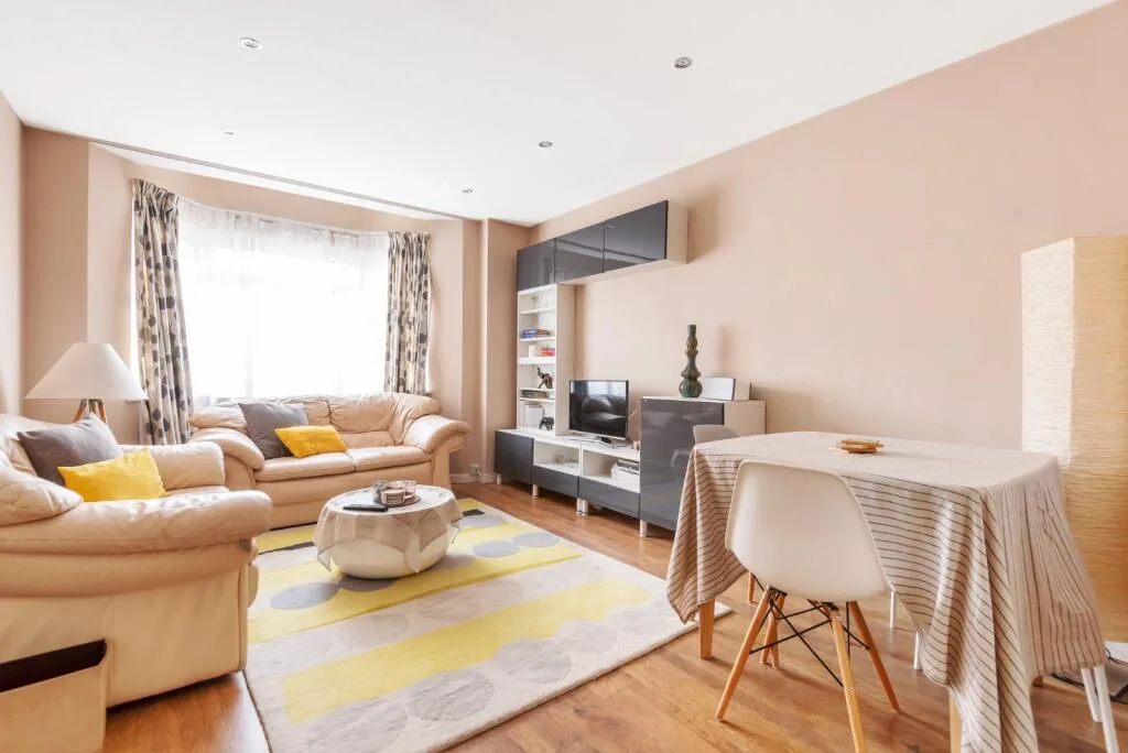 2 bedroom flat for rent