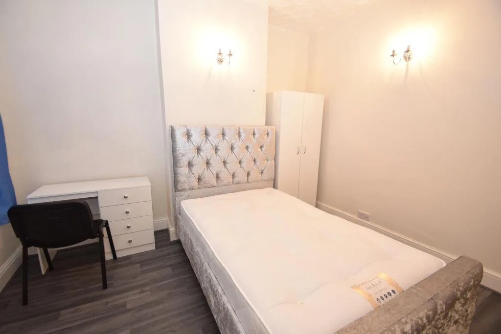 4 bedroom terraced house for rent