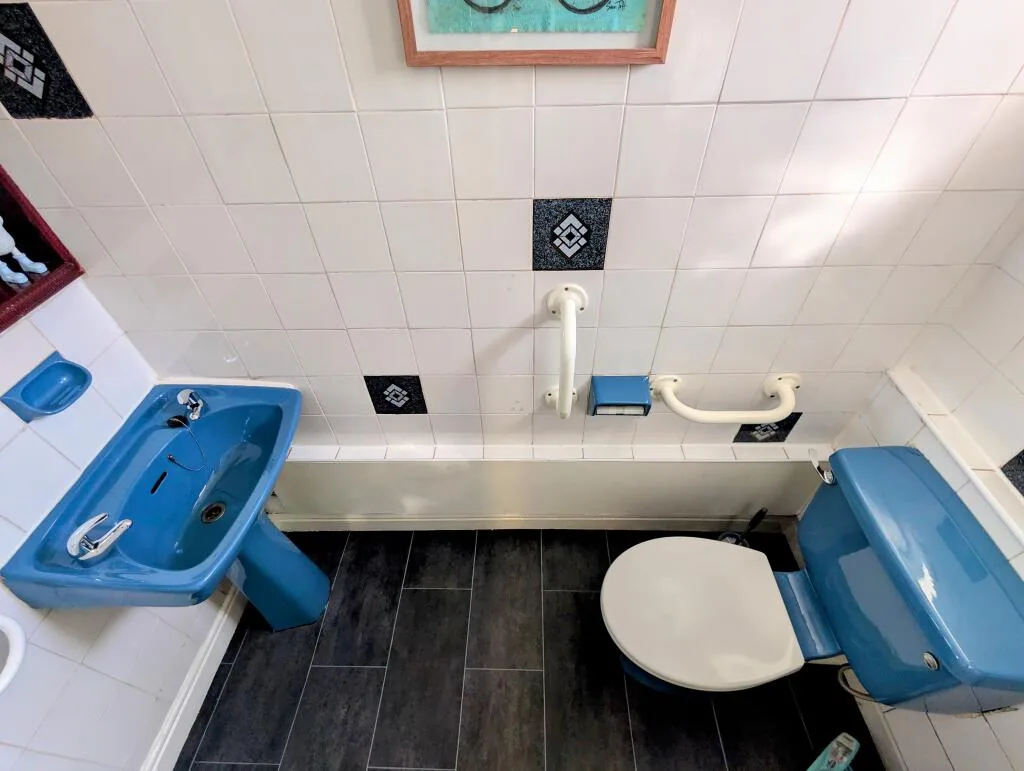 2 bedroom house for rent