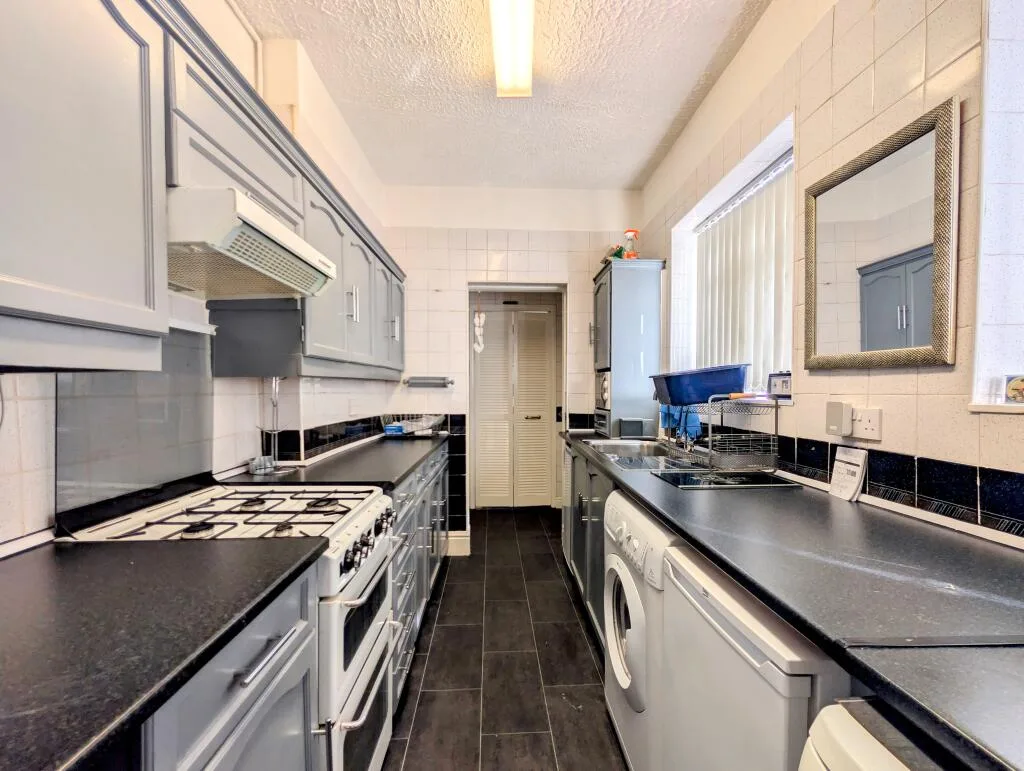 2 bedroom house for rent