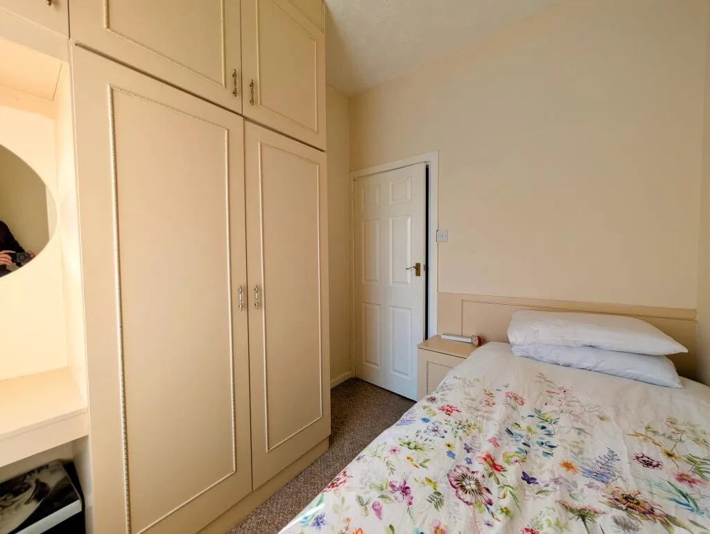 2 bedroom house for rent