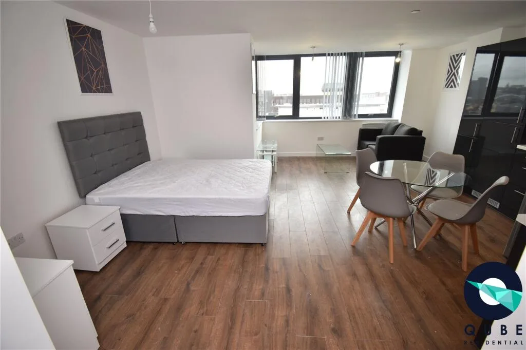Studio flat for rent