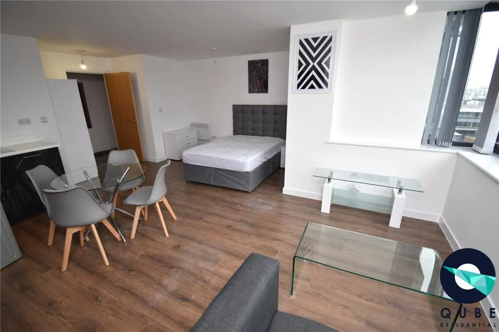 Studio flat for rent