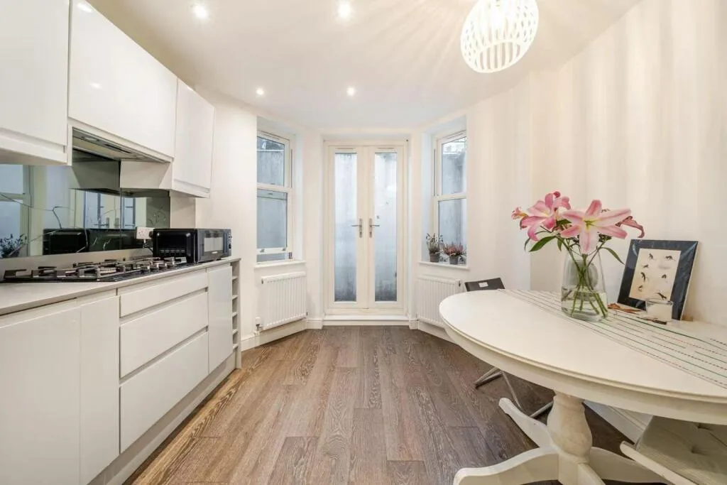 2 bedroom flat for rent