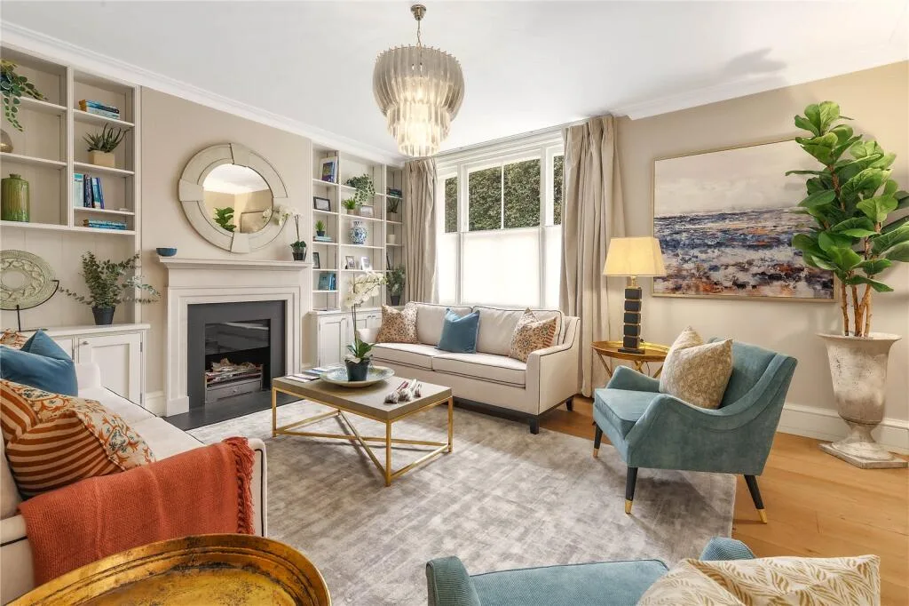 3 bedroom mews property for rent