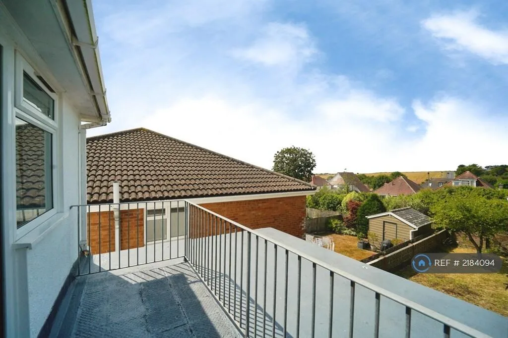 2 bedroom detached house for rent