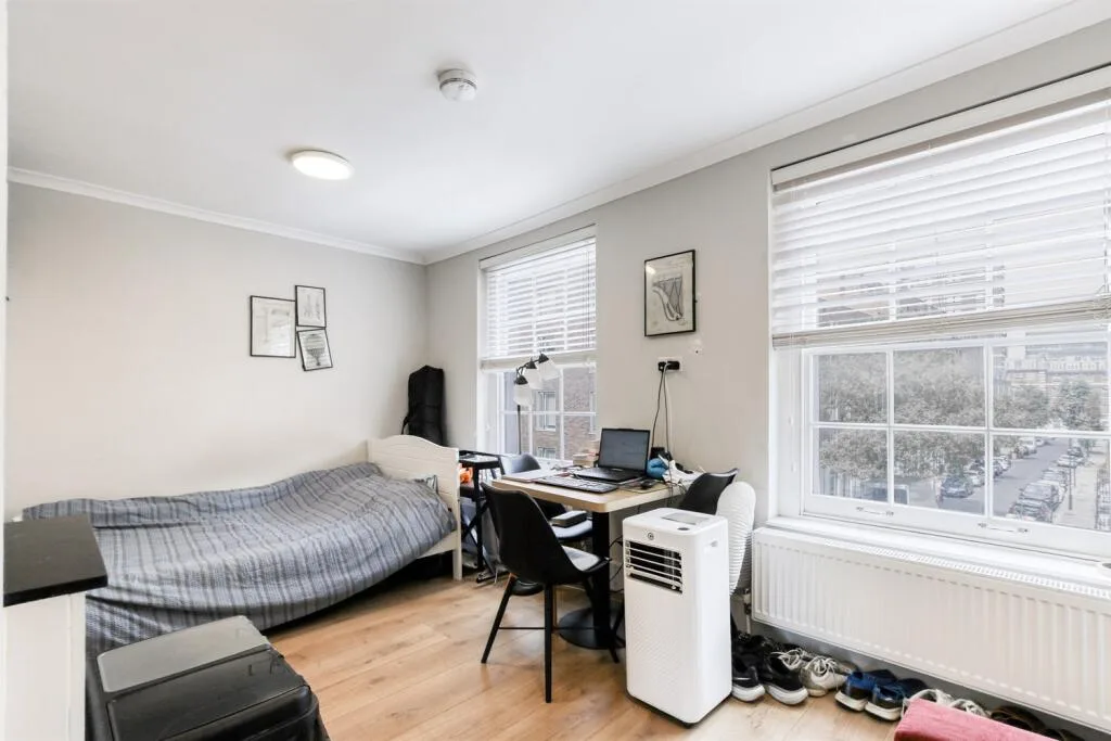 Studio flat for rent