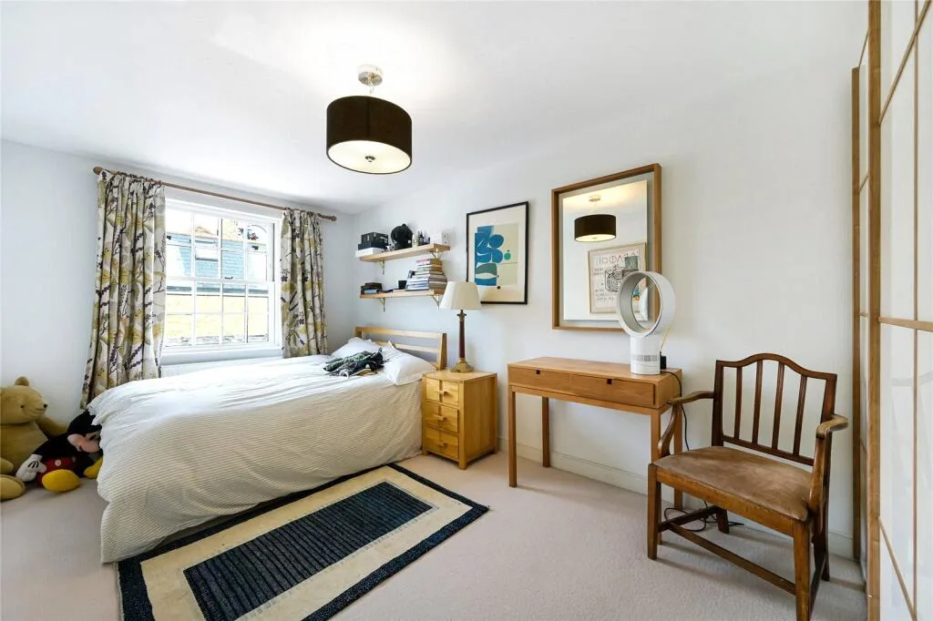 4 bedroom terraced house for rent