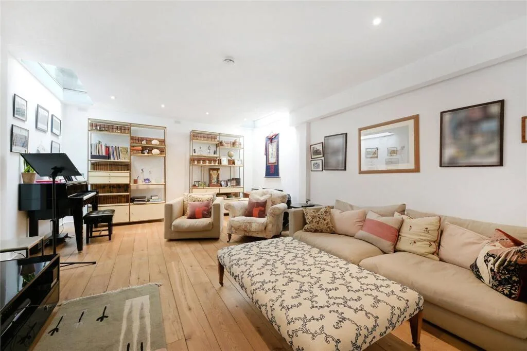 4 bedroom terraced house for rent