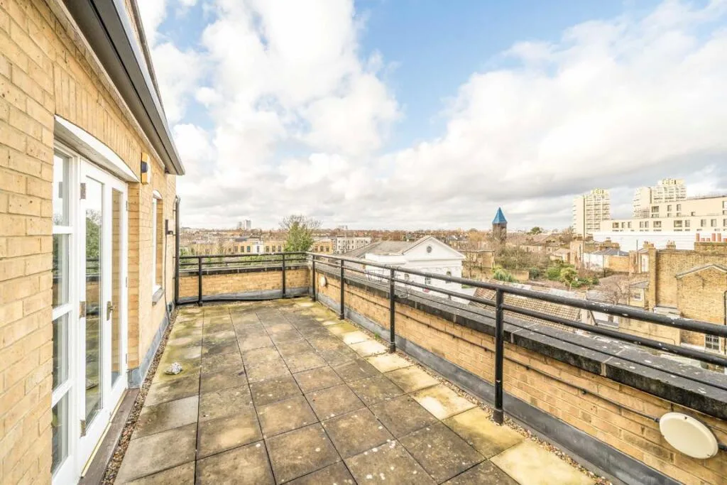 3 bedroom flat for rent