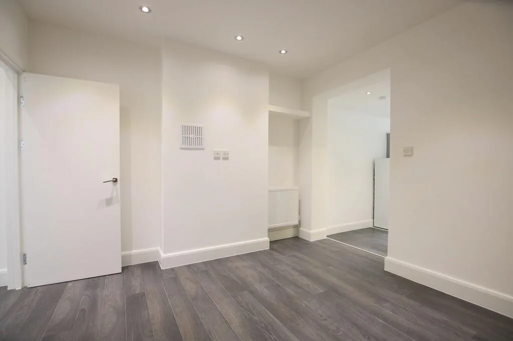 2 bedroom ground floor flat for rent
