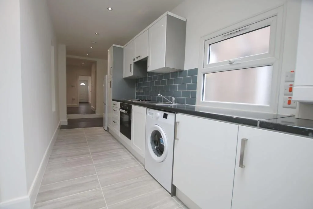 2 bedroom ground floor flat for rent