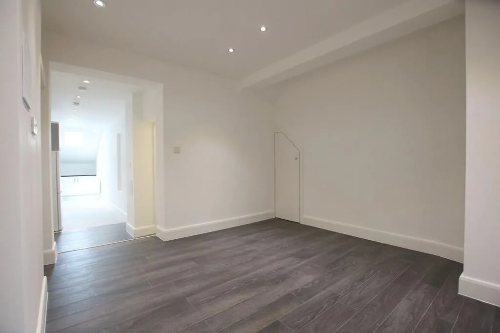 2 bedroom ground floor flat for rent