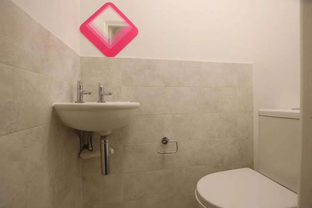 2 bedroom ground floor flat for rent