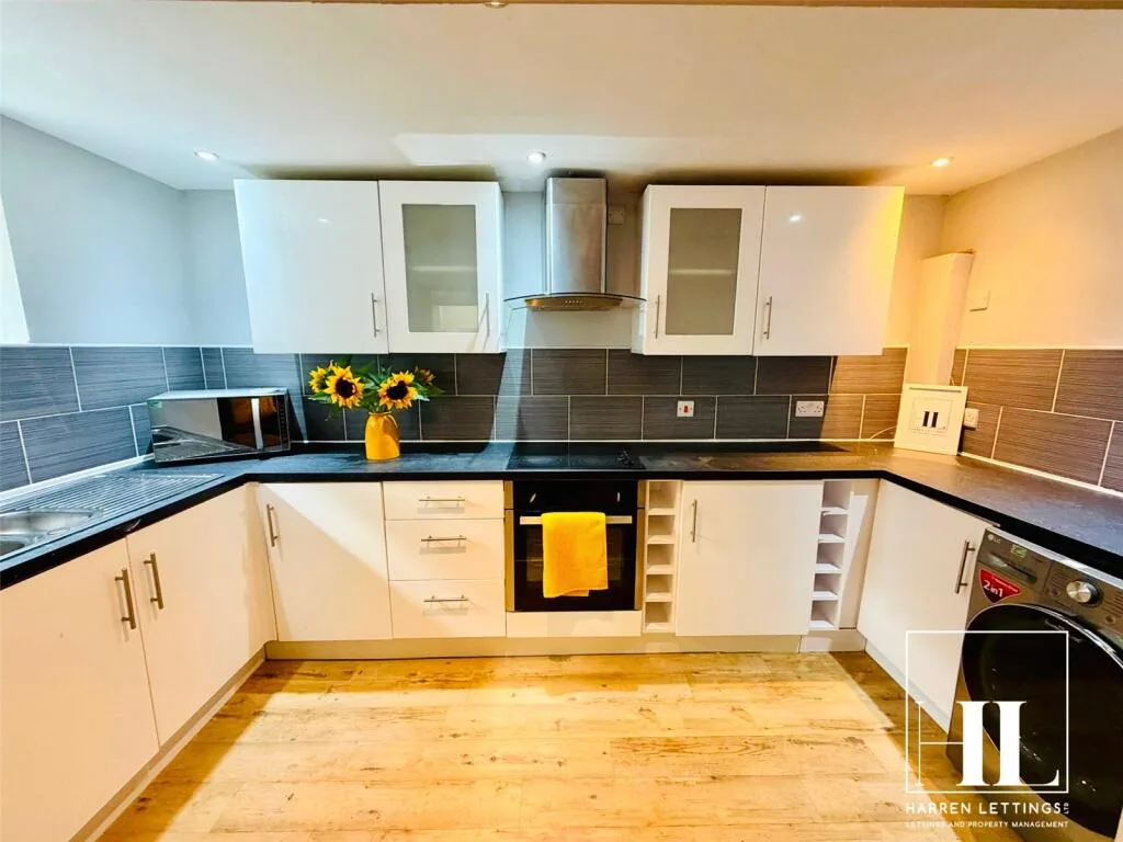 4 bedroom apartment for rent