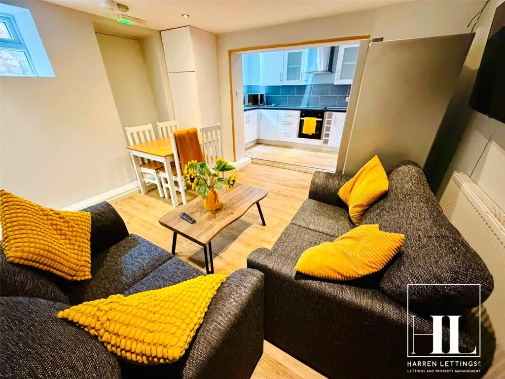 4 bedroom apartment for rent