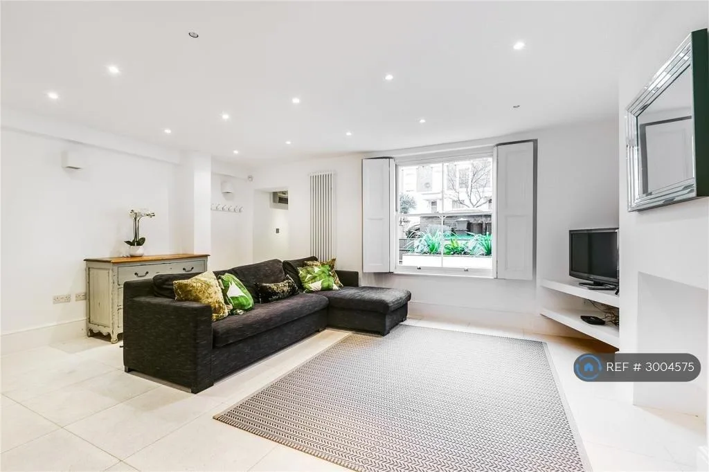 2 bedroom maisonette for rent