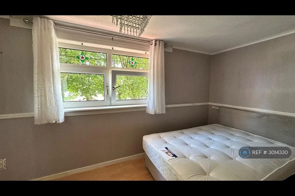 3 bedroom maisonette for rent