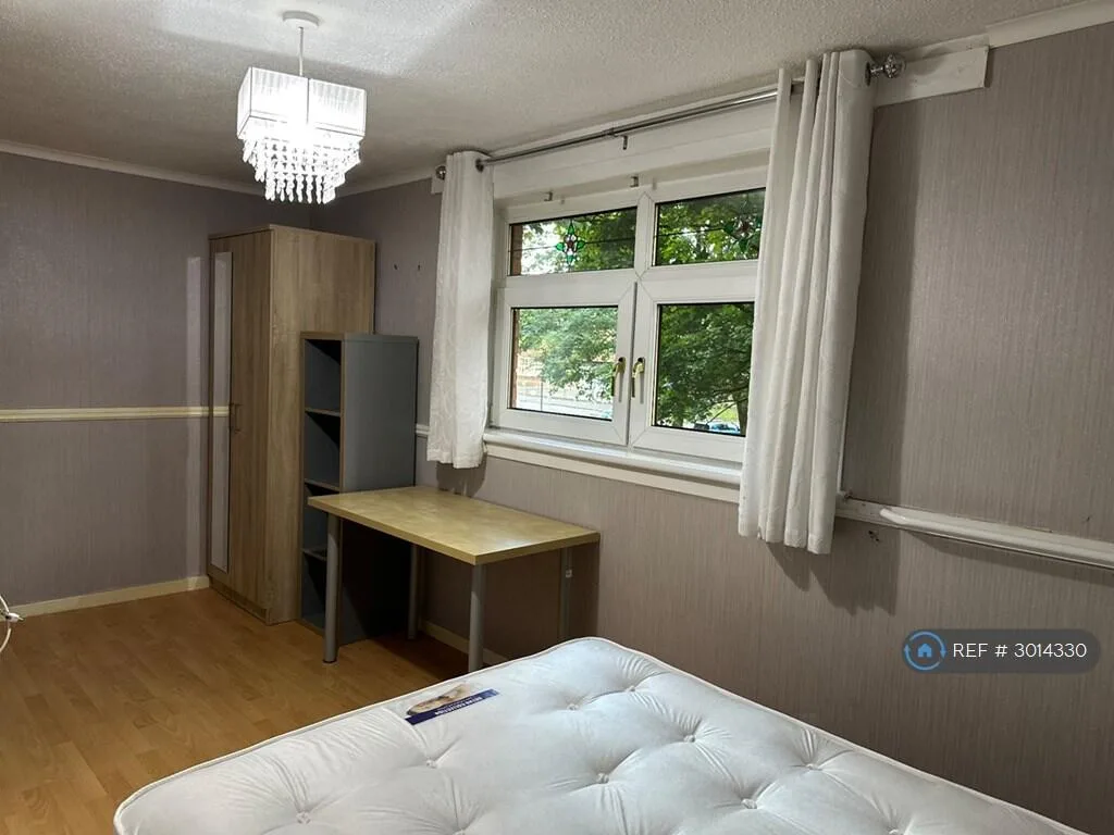 3 bedroom maisonette for rent