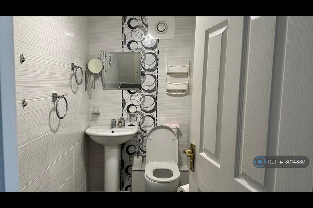 3 bedroom maisonette for rent