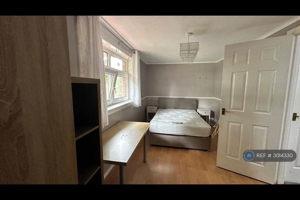 3 bedroom maisonette for rent