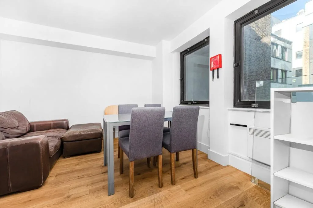 4 bedroom flat for rent