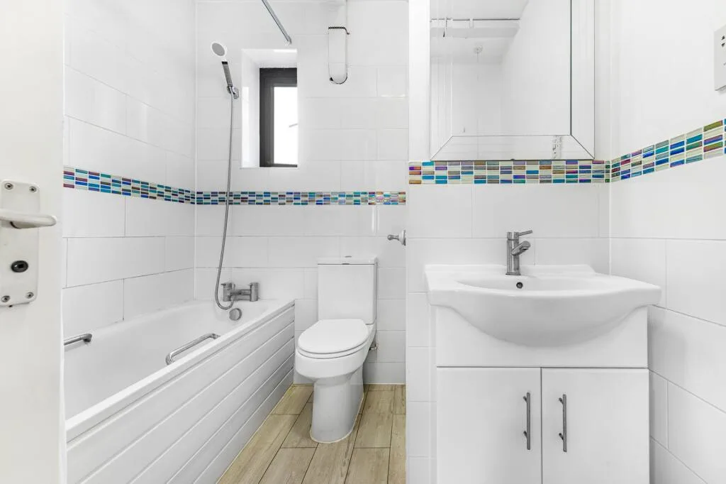 4 bedroom flat for rent