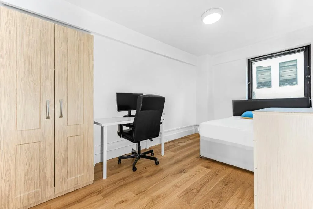 4 bedroom flat for rent