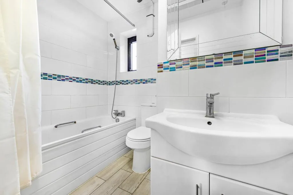 4 bedroom flat for rent