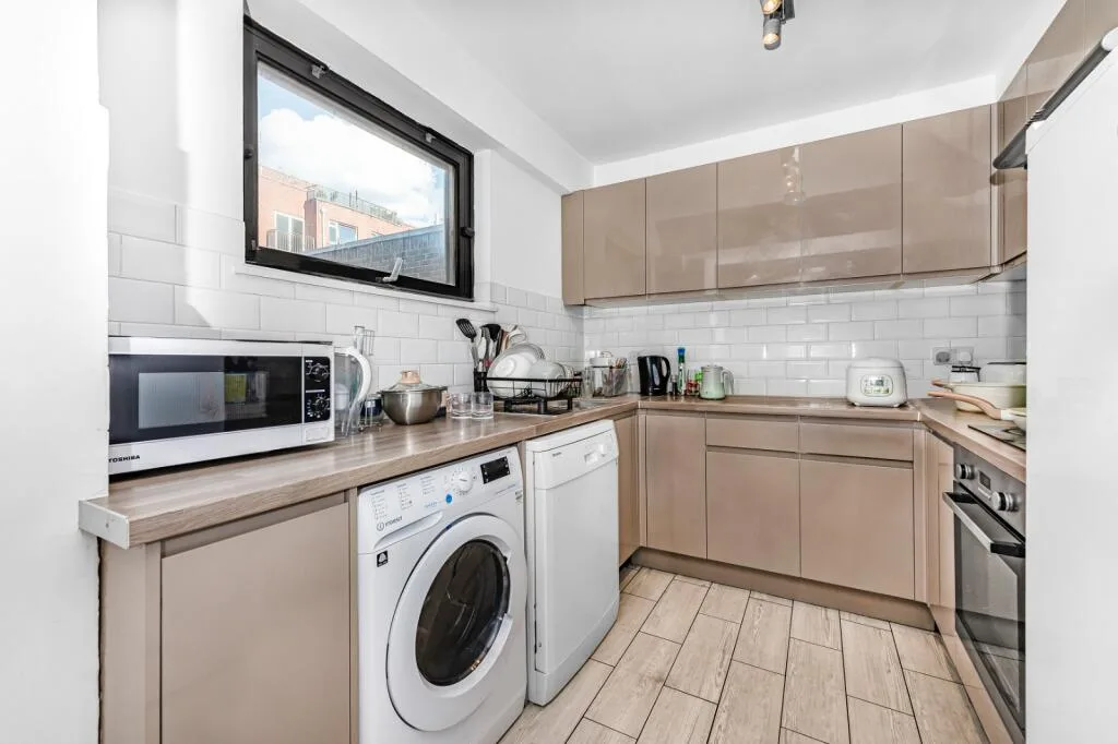 4 bedroom flat for rent