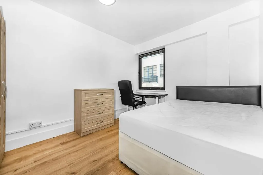 4 bedroom flat for rent