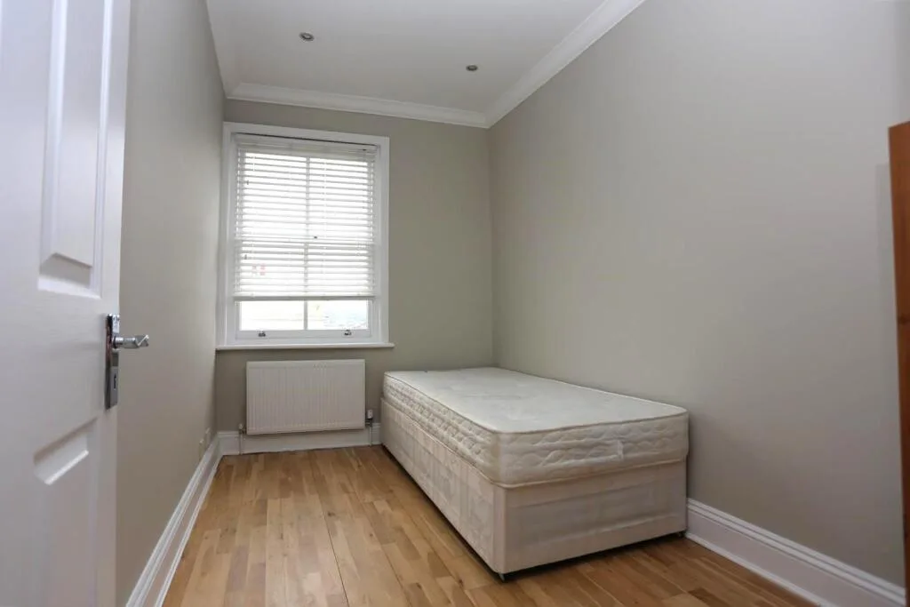 5 bedroom maisonette for rent