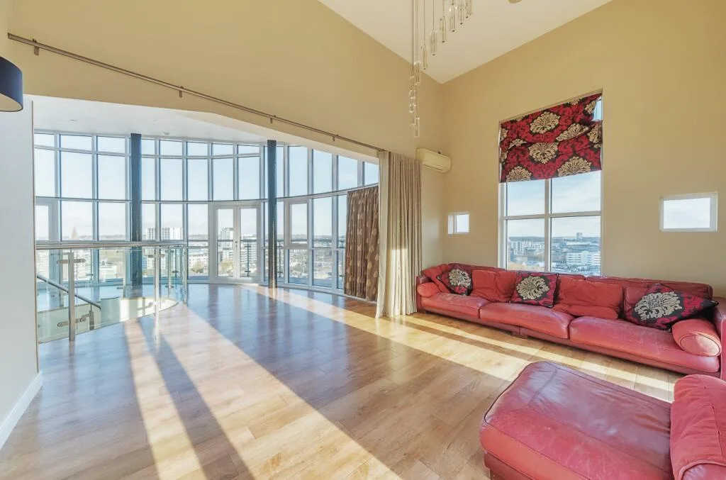 2 bedroom penthouse for rent