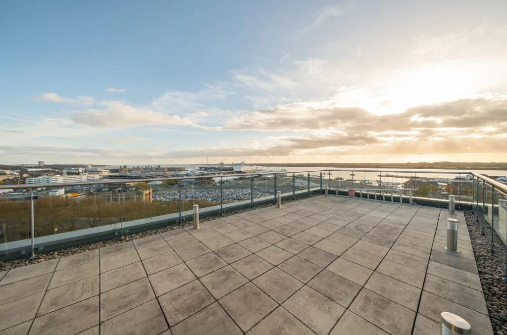 2 bedroom penthouse for rent