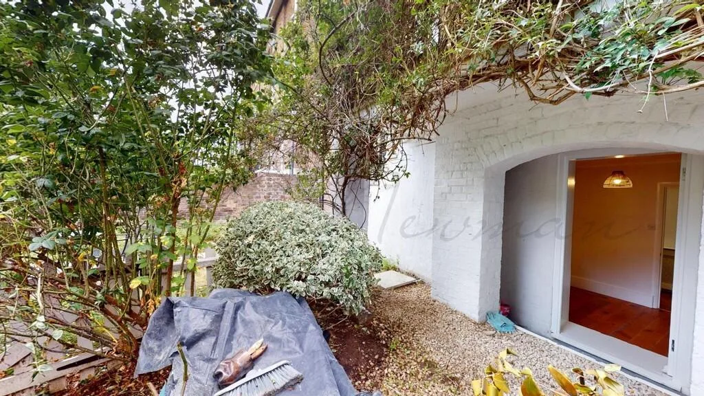 2 bedroom ground floor flat for rent