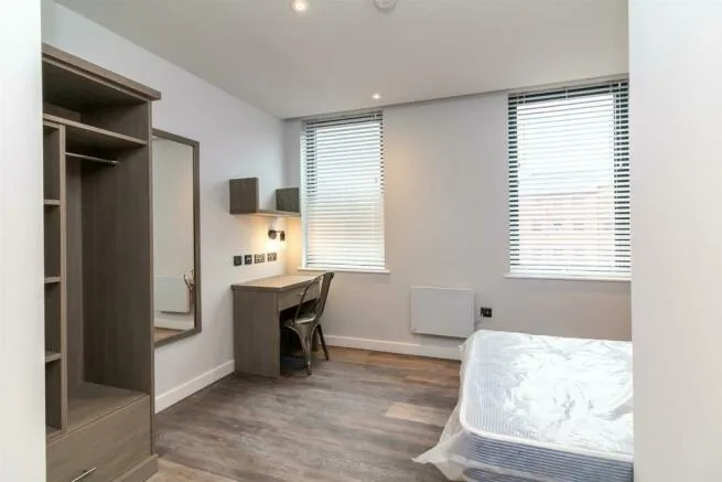 4 bedroom flat for rent