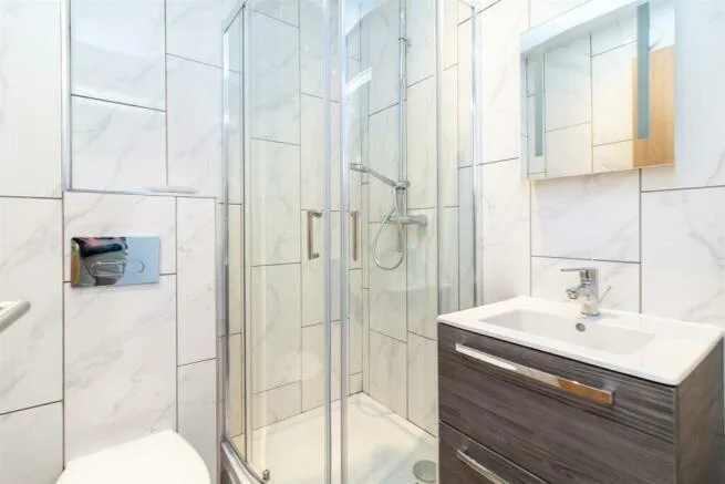4 bedroom flat for rent