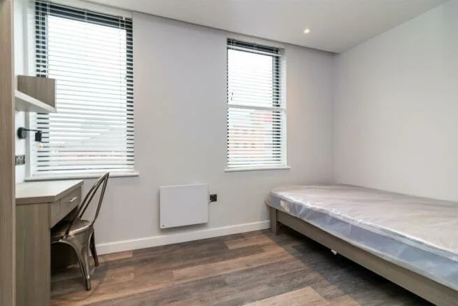 4 bedroom flat for rent