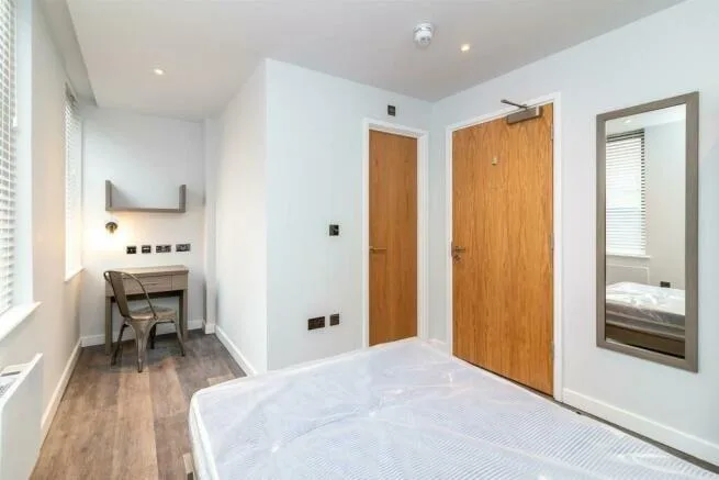 4 bedroom flat for rent