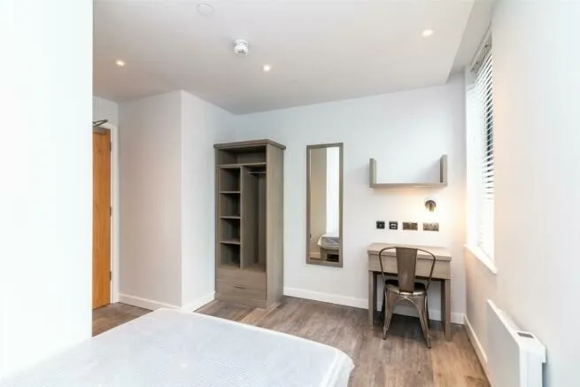 4 bedroom flat for rent