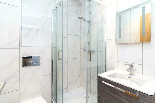4 bedroom flat for rent