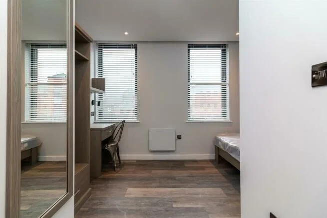 4 bedroom flat for rent