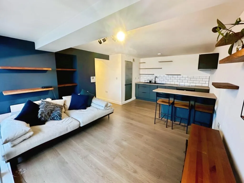 2 bedroom flat for rent