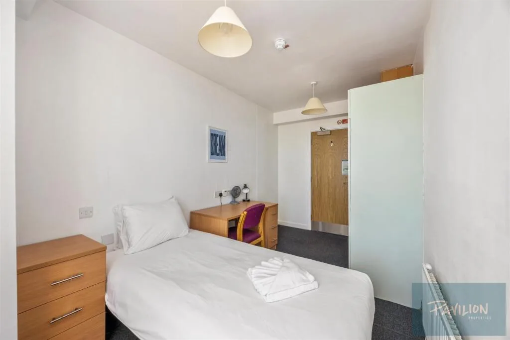 1 bedroom private hall for rent